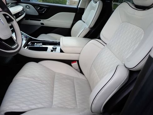 Used 2023 Lincoln Aviator Black Label w/ Dynamic Handling Package image 18