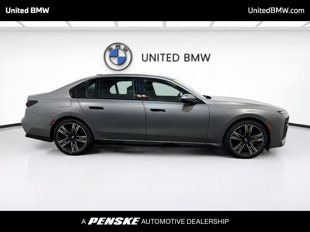 Used 2023 BMW 740i RWD image 4
