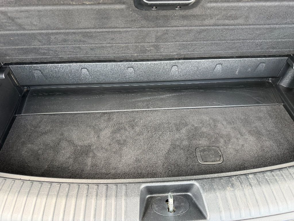 Used 2024 Kia Telluride S w/ S Sunroof Package FWD image 14