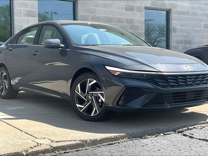 New 2025 Hyundai Elantra Limited