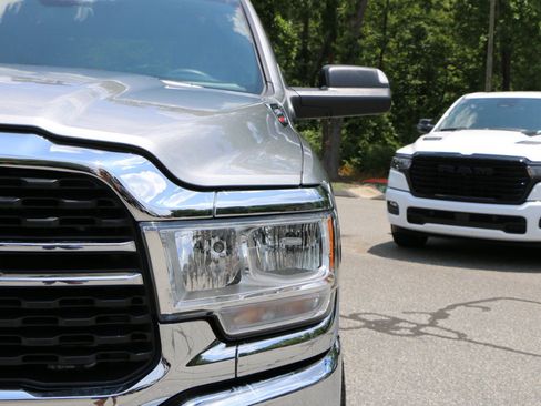Used 2022 RAM 2500 Big Horn AWD/4WD image 13
