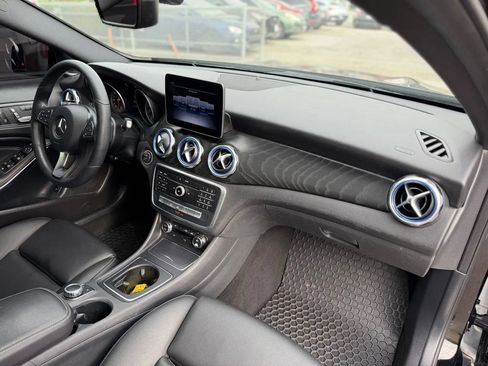 Used 2019 Mercedes-Benz GLA 250 image 36