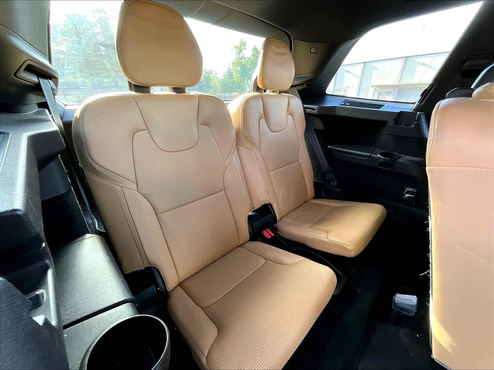 Used 2018 Volvo XC90 T8 Inscription w/ Convenience Package AWD/4WD image 18