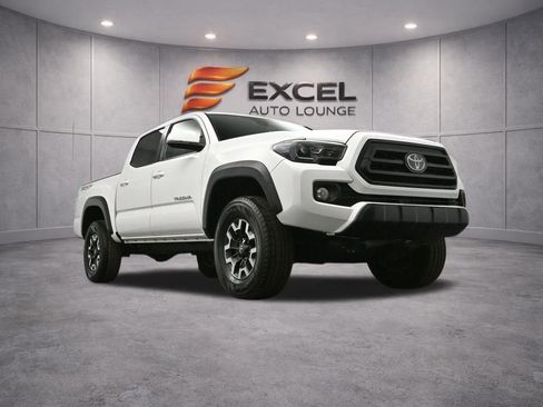 Used 2023 Toyota Tacoma TRD Off-Road w/ Technology Package AWD/4WD image 43