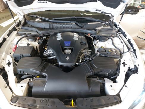 Used 2023 Maserati Ghibli Modena RWD image 33