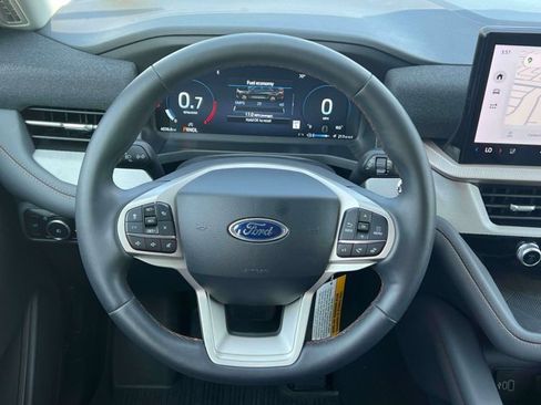 Used 2026 Ford Explorer Active w/ Active Comfort Package AWD/4WD image 18