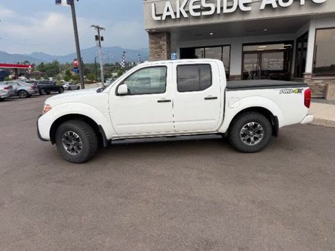 Used 2018 Nissan Frontier PRO-4X AWD/4WD image 6