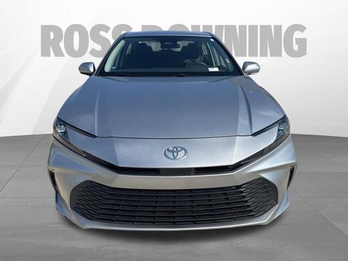 Used 2025 Toyota Camry LE image 10