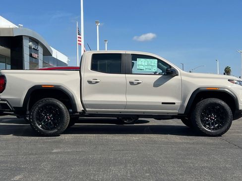 New 2026 GMC Canyon Elevation w/ Convenience Package image 4