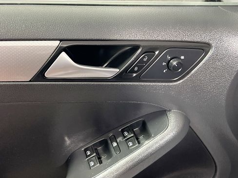 Used 2018 Volkswagen Jetta S w/ Cold Weather Package image 16