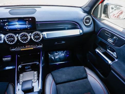 Used 2023 Mercedes-Benz GLB 250 4MATIC image 15