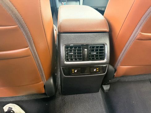 Used 2017 Subaru Outback 3.6R Touring w/ Popular Package #5A image 12