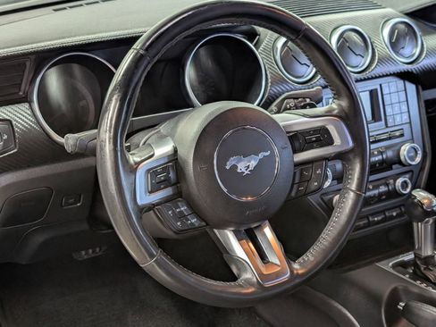 Used 2018 Ford Mustang Coupe image 15