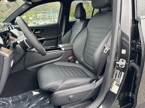 New 2025 Mercedes-Benz GLC 300 image 9