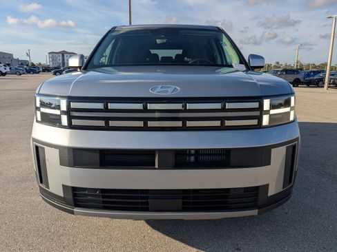 Used 2025 Hyundai Santa Fe SE image 3