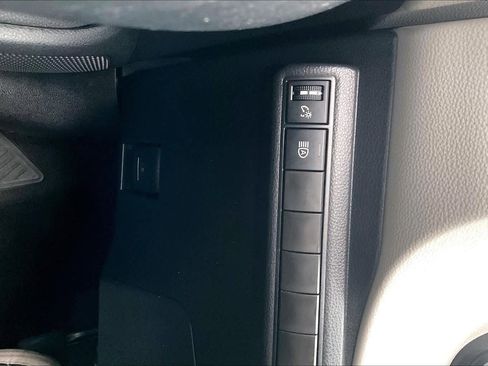 Used 2024 Toyota Corolla LE FWD image 33