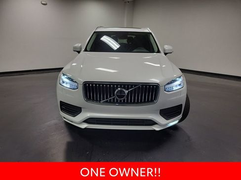 Used 2022 Volvo XC90 T5 Momentum image 3