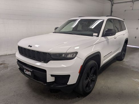 Used 2023 Jeep Grand Cherokee L Laredo AWD/4WD image 11