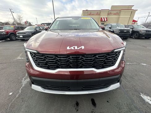 Used 2025 Kia Sorento LX image 27