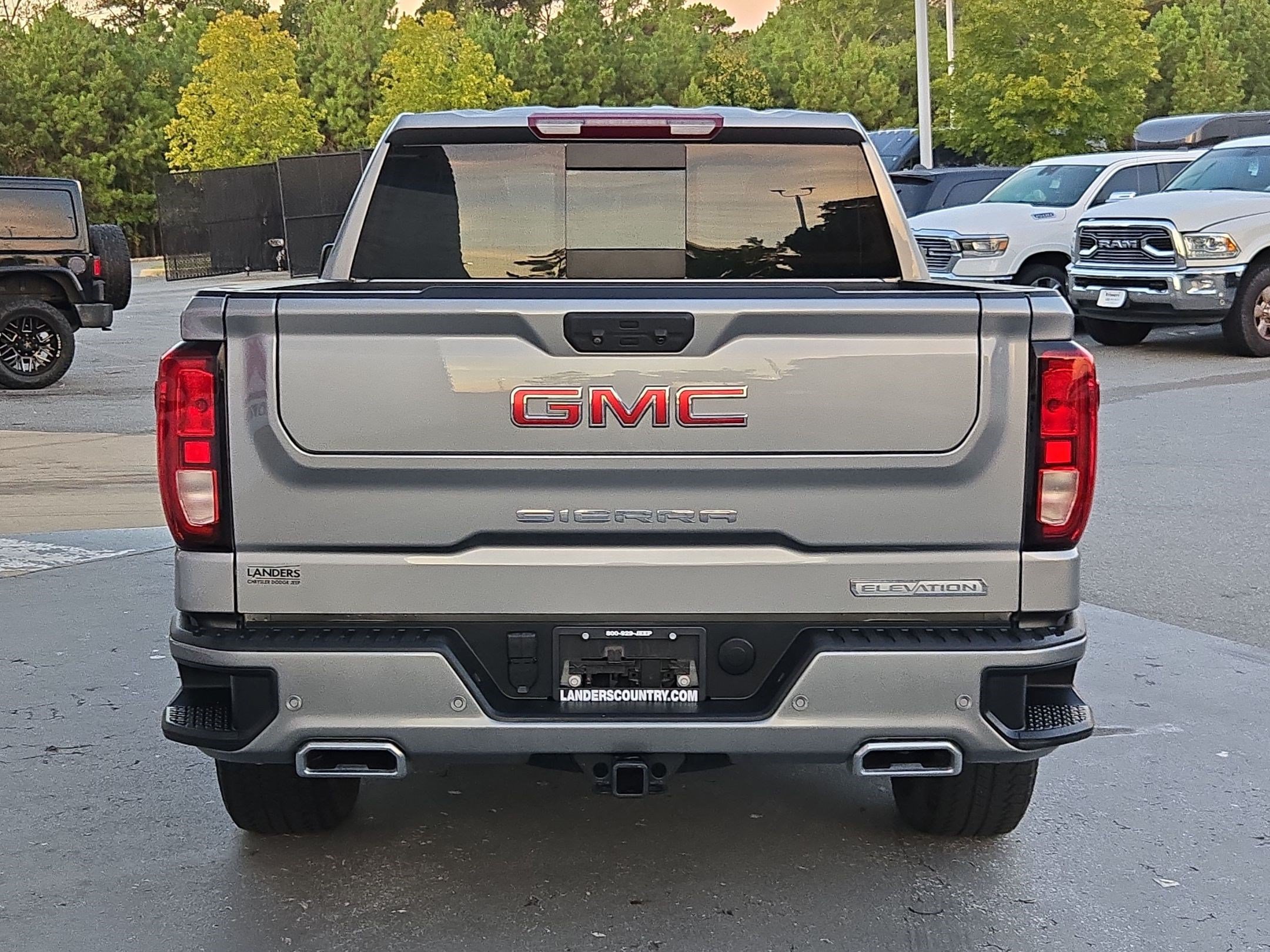 Used 2023 GMC Sierra 1500 Elevation w/ Elevation Premium Package AWD/4WD image 6