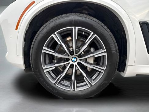 Certified 2022 BMW X5 xDrive40i w/ M Sport Package image 27