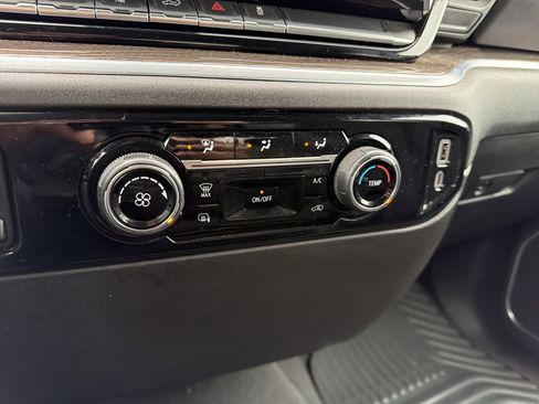 Used 2024 Chevrolet Silverado 3500 LT image 22