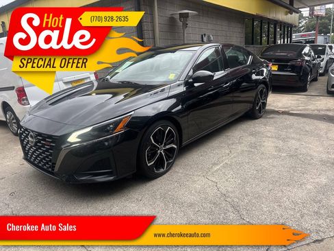 Used 2023 Nissan Altima 2.5 SR FWD image 1