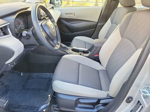 Used 2025 Toyota Corolla LE image 17