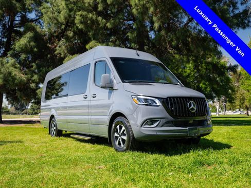 Used 2024 Mercedes-Benz Sprinter 2500 image 23
