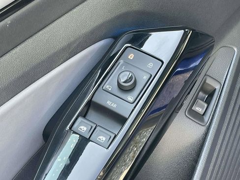 Used 2022 Volkswagen ID.4 Pro S image 15