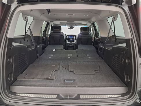 Used 2018 Cadillac Escalade ESV Luxury image 36