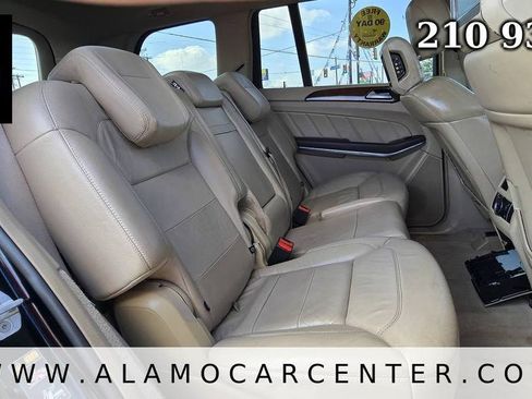 Used 2014 Mercedes-Benz GL 450 4MATIC w/ Lighting Package image 21