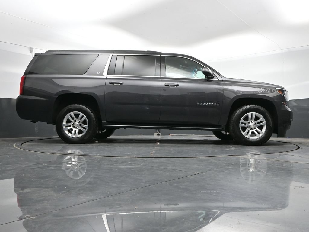 Used 2016 Chevrolet Suburban LS RWD image 41
