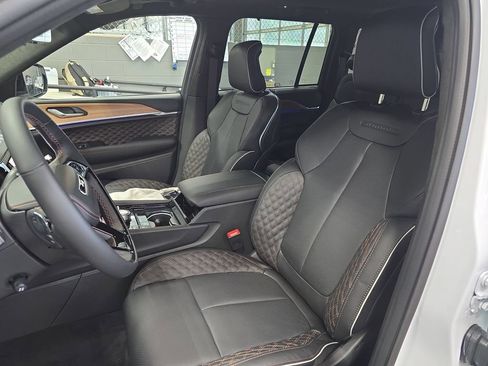 New 2026 Jeep Grand Cherokee Summit AWD/4WD image 15