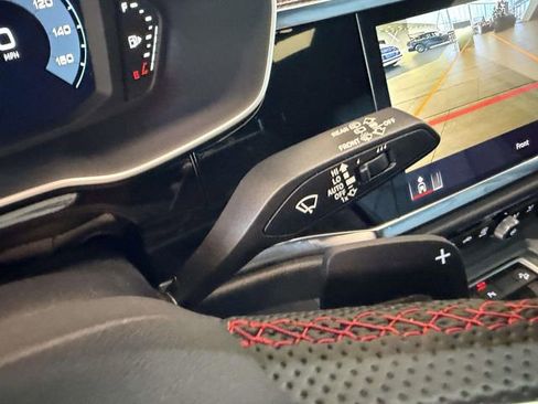 Certified 2025 Audi Q3 2.0T Premium Plus w/ Premium Plus Package image 24