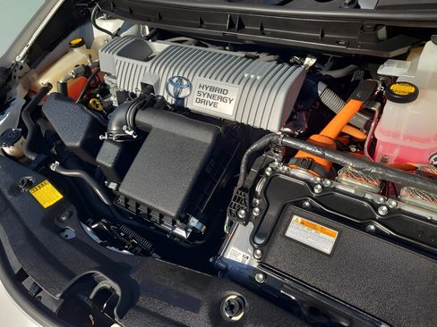 Used 2013 Toyota Prius Three image 26