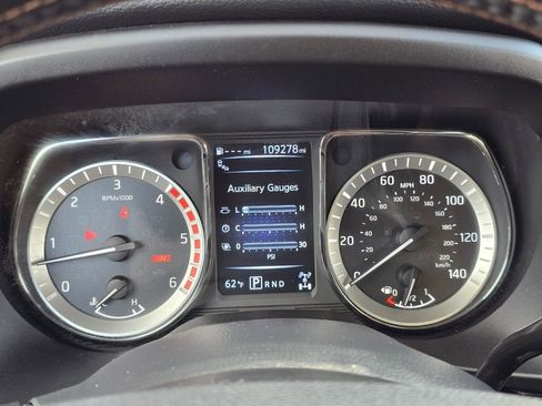 Used 2016 Nissan Titan Platinum Reserve image 25