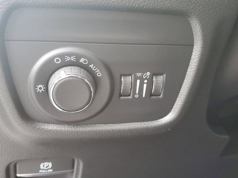 New 2025 Jeep Grand Cherokee L Altitude image 24