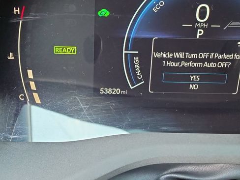 Used 2025 Toyota Camry SE FWD image 28
