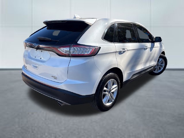 Used 2018 Ford Edge SEL w/ Equipment Group 201A AWD/4WD image 4