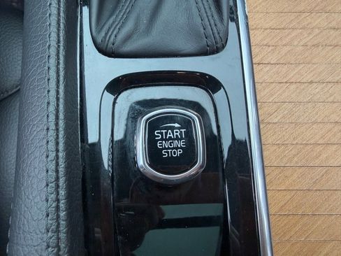 Used 2022 Volvo XC90 T6 Momentum w/ Advanced Package image 29