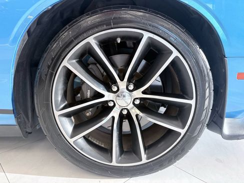 Used 2016 Dodge Challenger R/T Scat Pack w/ Leather Interior Group RWD image 40