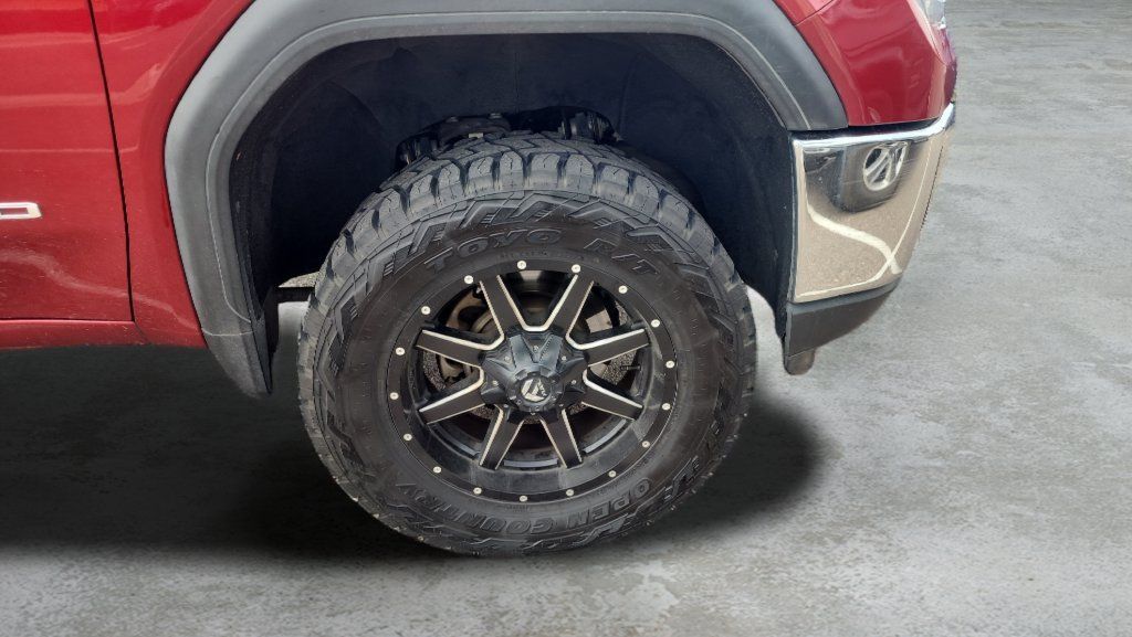 Used 2021 GMC Sierra 2500 SLT w/ X31 Off-Road Package AWD/4WD image 9
