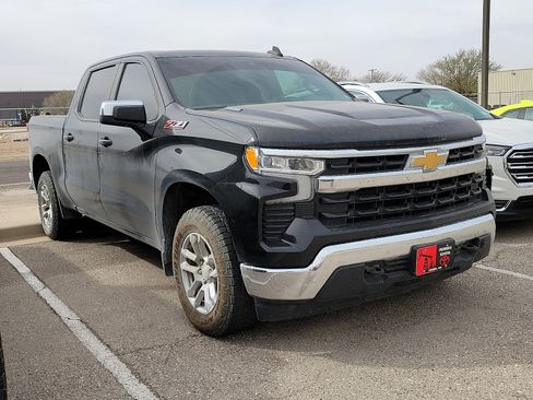 Used 2022 Chevrolet Silverado 1500 LT image 4