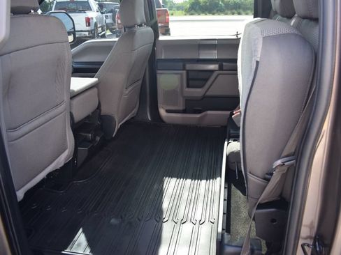 Used 2019 Ford F150 XLT w/ Equipment Group 302A Luxury AWD/4WD image 11