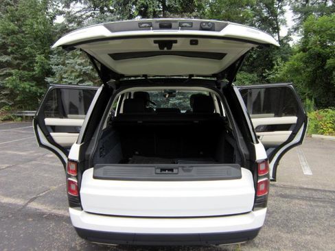 Used 2019 Land Rover Range Rover Supercharged image 39