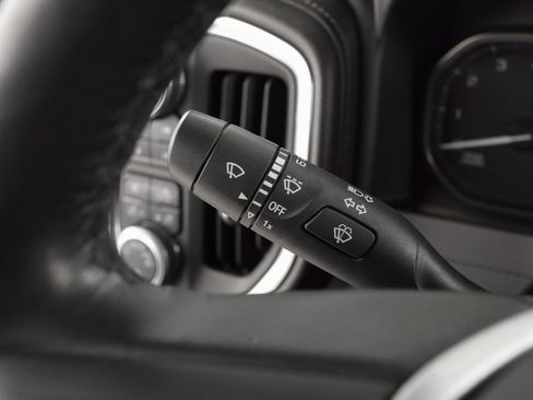 Used 2020 GMC Sierra 2500 SLE w/ SLE Value Package; image 18