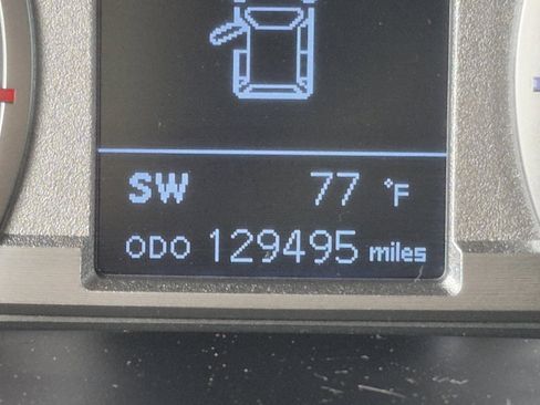 Used 2018 Toyota 4Runner SR5 image 28