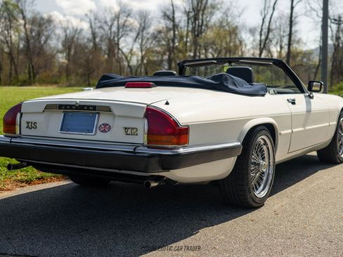 Used 1989 Jaguar XJS V12 Convertible image 8