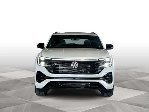 Used 2025 Volkswagen Atlas Cross Sport SEL R-Line AWD/4WD image 3
